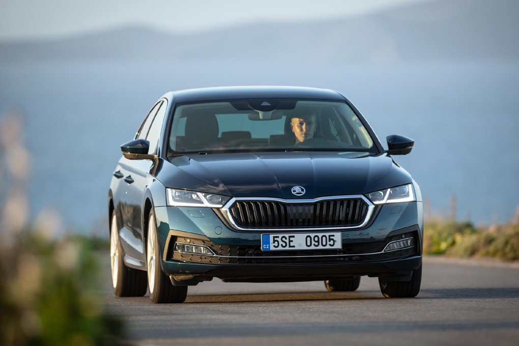 Nuevo Skoda OCTAVIA, vista frontal