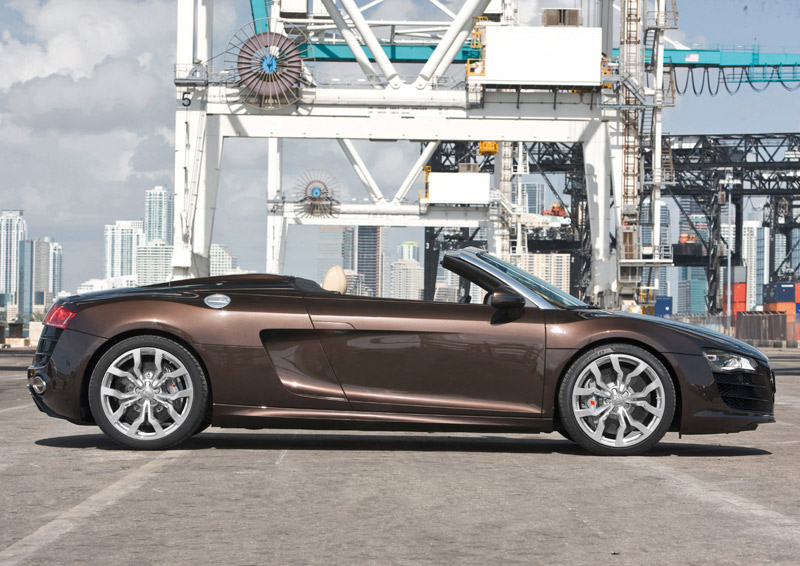 Audi R8 Spyder 2010 lateral