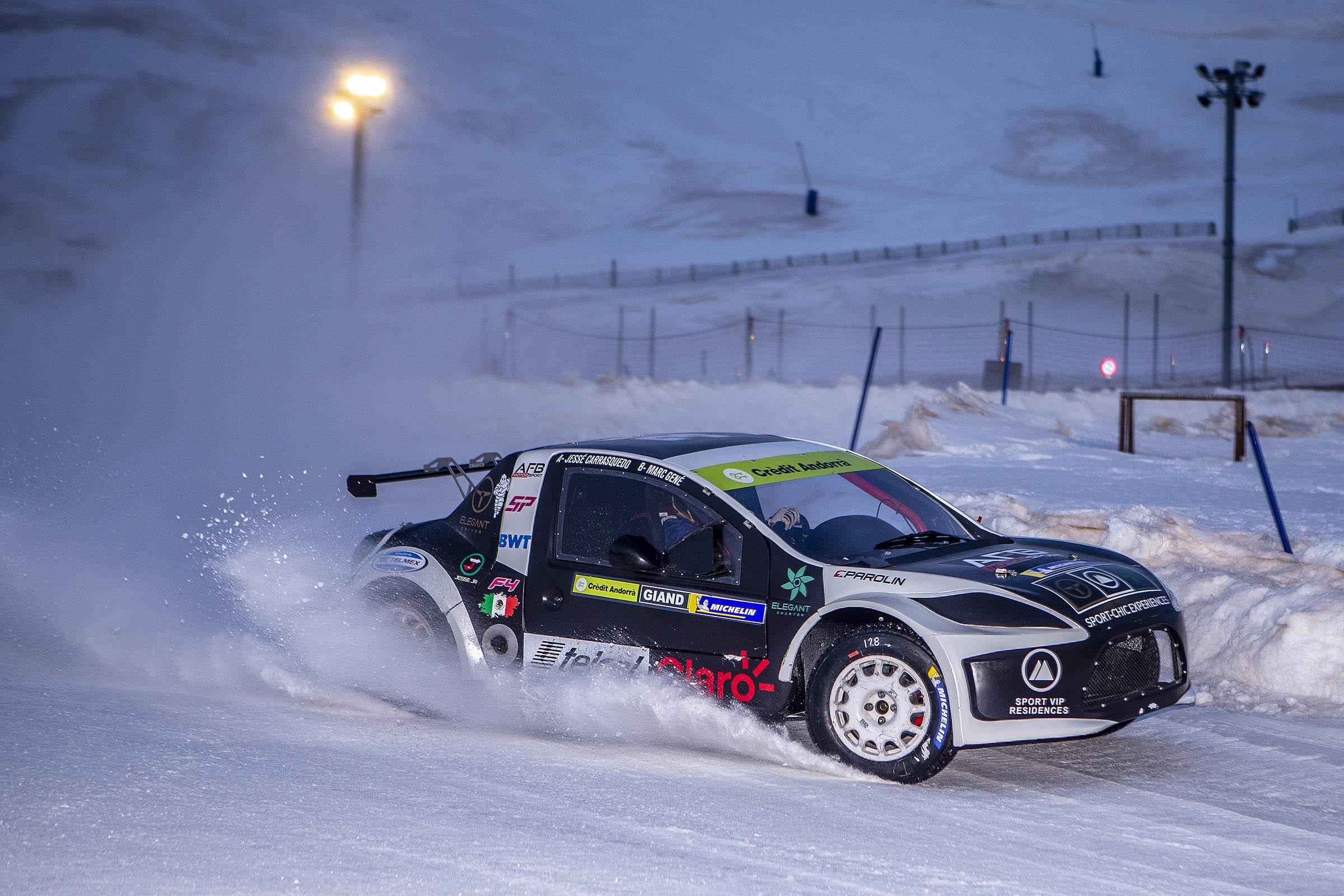Test de neumáticos Michelin para carreras en nieve y hielo