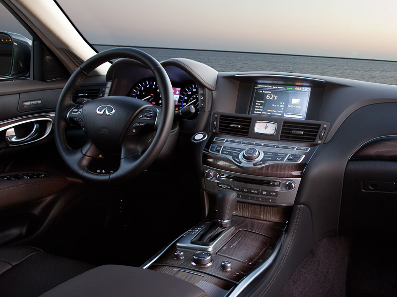 interior Infiniti M 2009-2010