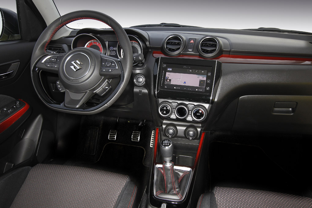 Interior del Suzuki Swift Sport 2018