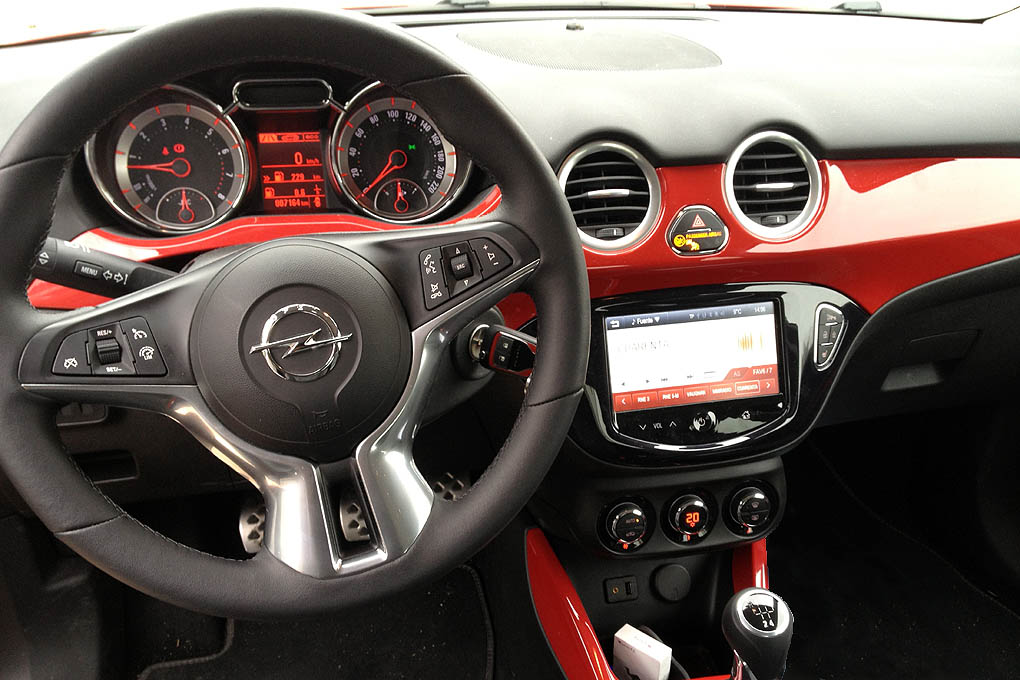 interior Opel Adam