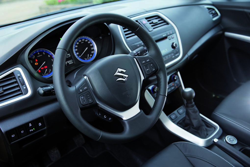 Interior Suzuki SX4