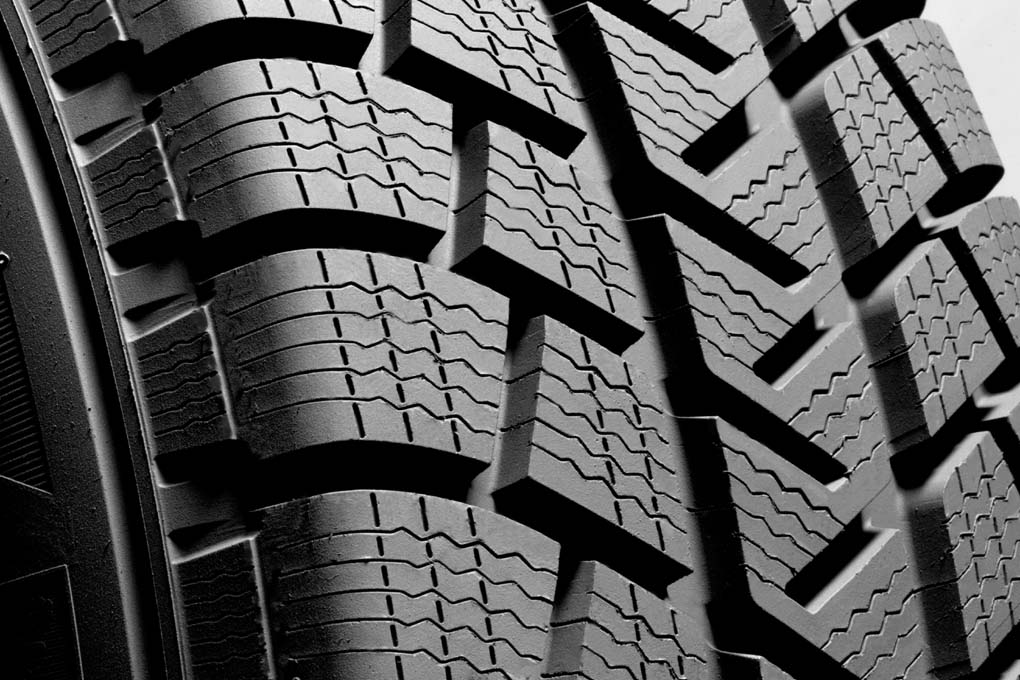 Detalle de neumático de invierno