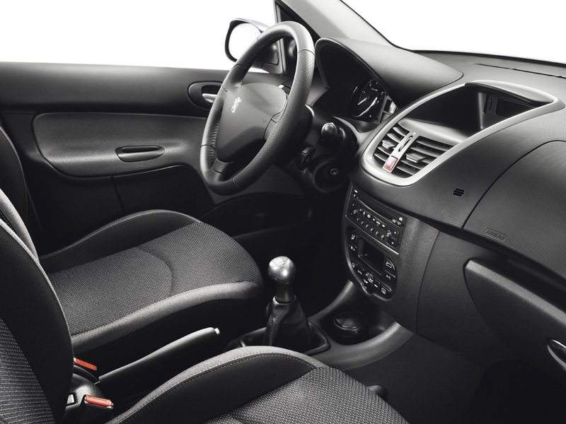 Peugeot 206 plus interior