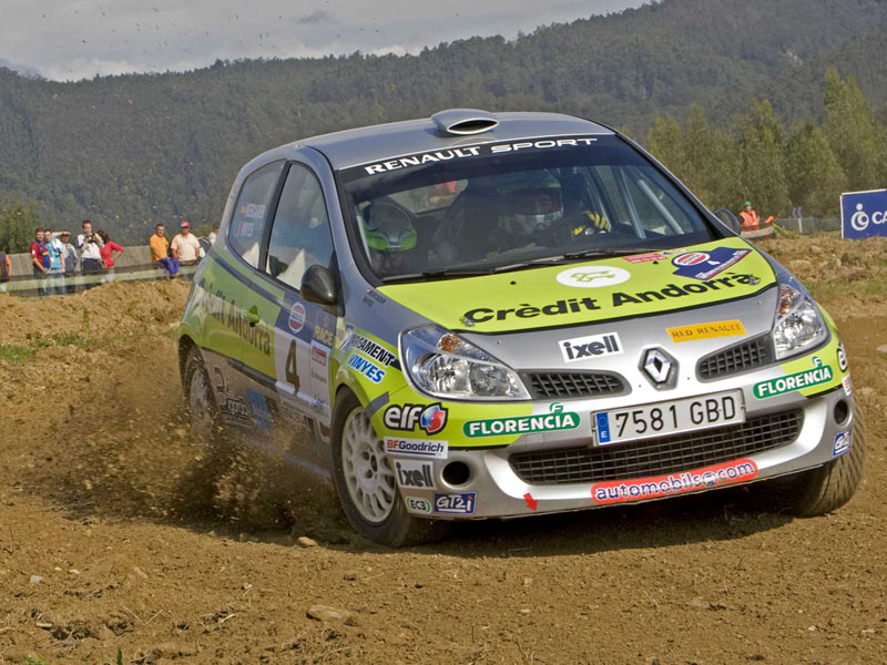 Joan Vinyes y Jordi Mercader acabaron en lo más alto del podio de la categoría de 2 ruedas motrices (7ª posición scratch) en la prueba que significaba el debut del Renault Clio R3 en el Campeonato de España de tierra. El piloto andorrano dominó con claridad su categoría, superando a Valdes-Bañobre (Ford Fiesta FT) y Villanueva-Muñoz (Peugeot 206), que le acompañaron en el podio, en más de 9 minutos.