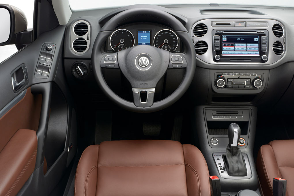 VW Tiguan 2011 interior