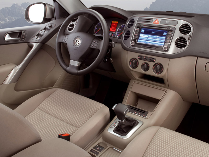 VW Tiguan interior