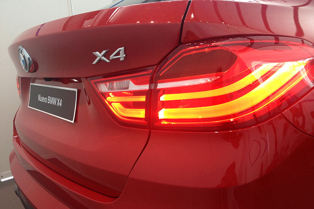 BMW X4 detalle parte trasera