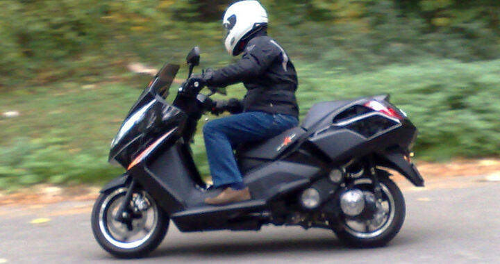 Comparativa Peugeot Satelis 125 Compressor y 250
