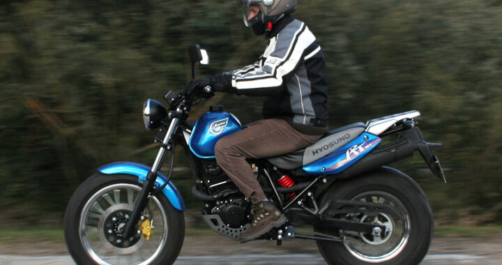 Hyosung RT125 Karion