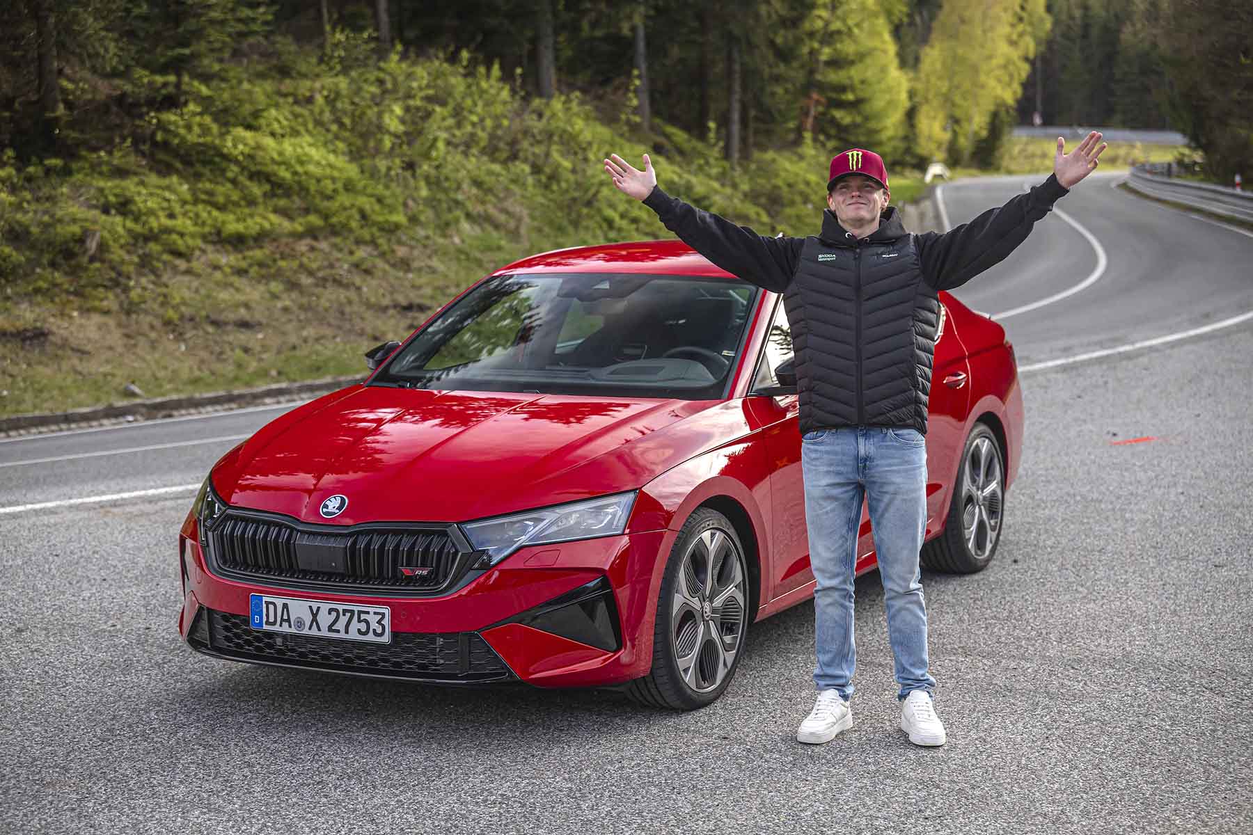 Oliver Solberg prueba el Skoda Octavia RS