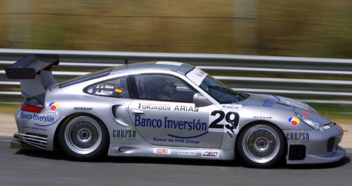 Trofeo RACE de Turimos y Resistencia 2002